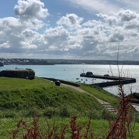 Kemp Sylvie Proprietaire Du Mobil-home *