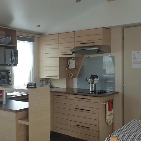 Campsite Sylvie Proprietaire Du Mobil-home Saint-Pair-sur-Mer