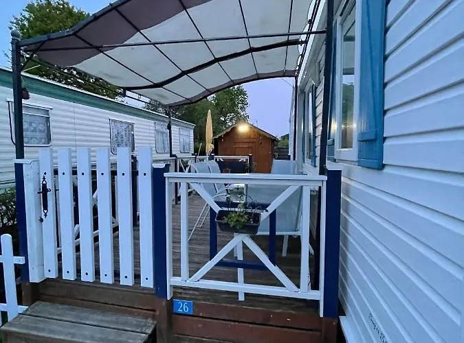 Sylvie Proprietaire Du Mobil-home Camping *